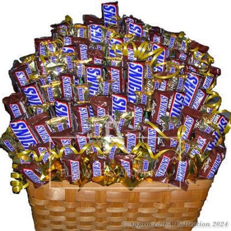 Huge Snickers Basket